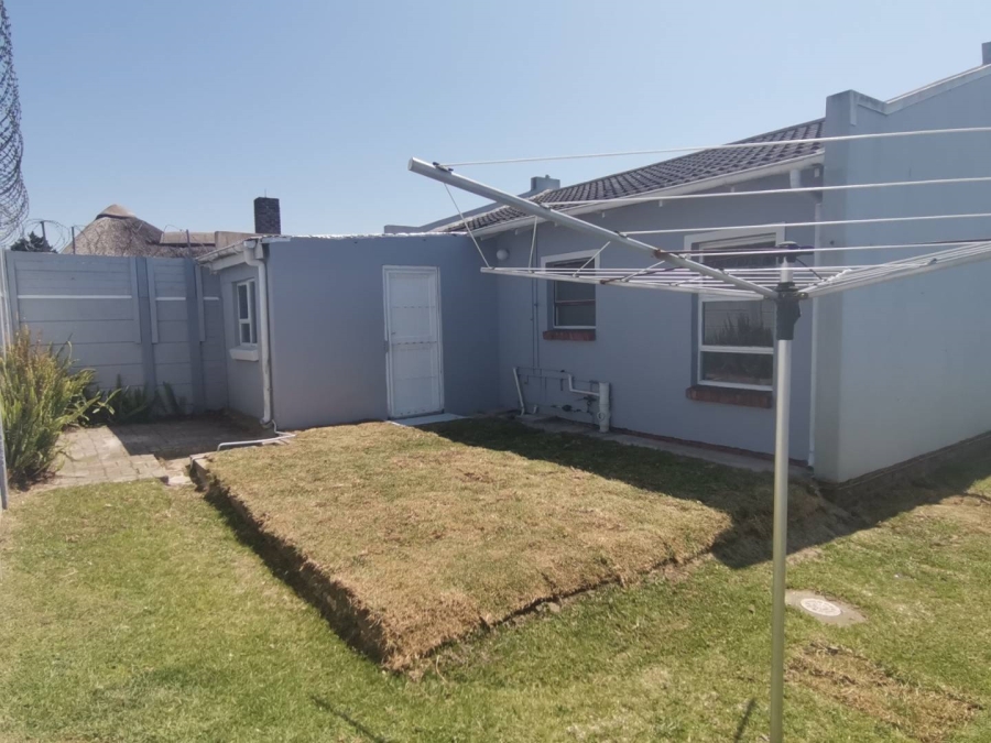 2 Bedroom Property for Sale in Sherwood Eastern Cape
